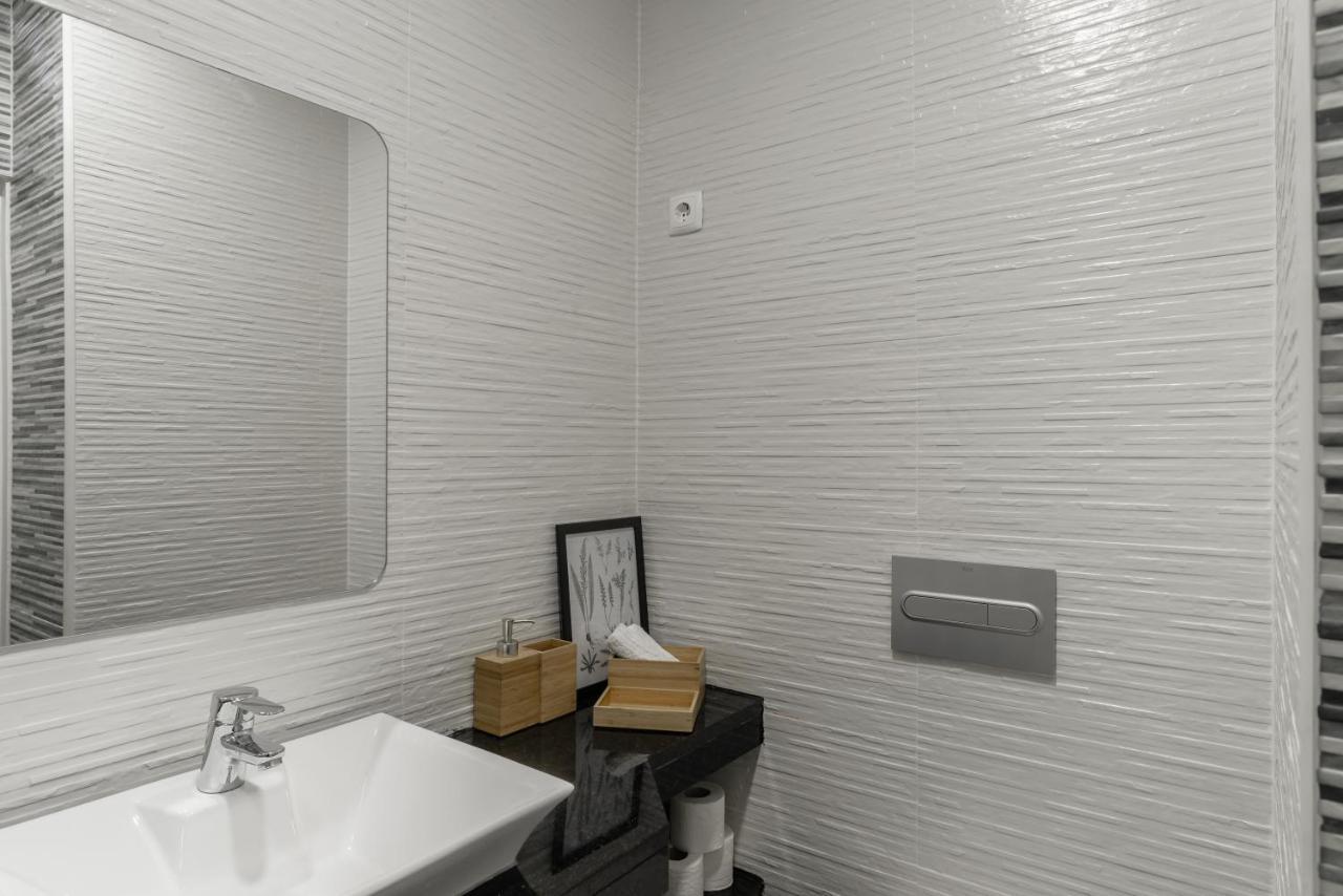 Charming Apartment- Authentic Experience In Graca 리스본 외부 사진